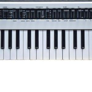 1559289843191-Yamaha Reface CS Portable Keyboard Synthesizer. 3.jpg